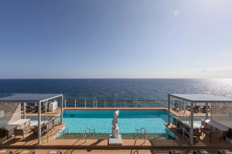 Condé Nast Traveler: Discover Luxury Travel, Beautiful Destinations, and Unforgettable Experiences